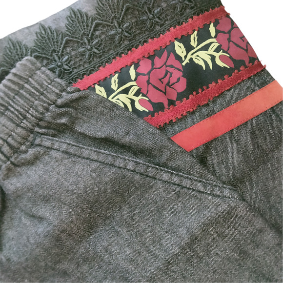 Austin Clothing Co Denim Outfit Blouse Pants Set Red Roses Black Size S NWT - Picture 5 of 11